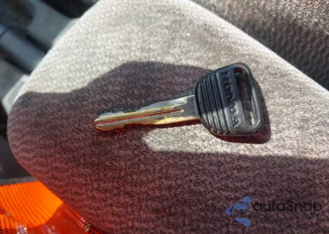 1998 Honda Civic Lx z USA, uszkodzony, nr VIN 2HGEJ6679WH537370